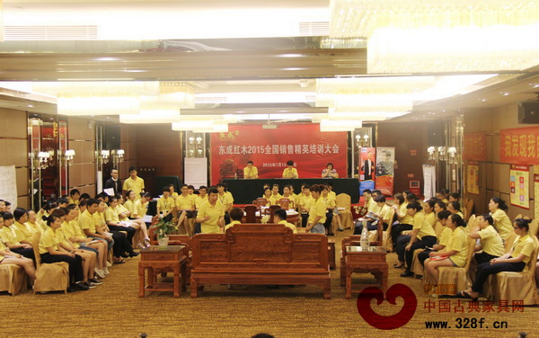 通過小組PK和現(xiàn)場模擬環(huán)節(jié),銷售精英們獲益良多 通過小組PK和現(xiàn)場模擬環(huán)節(jié),銷售精英們獲益良多