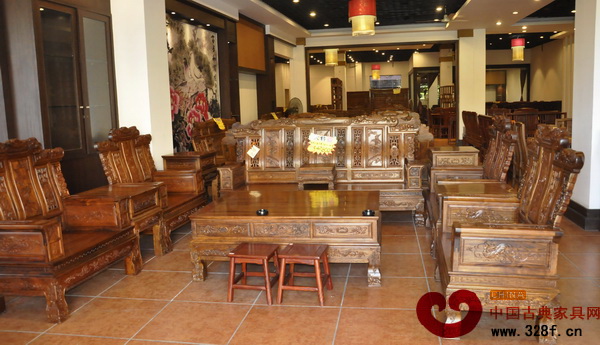 大匯堂特賣場(chǎng)內(nèi)景 大匯堂特賣場(chǎng)內(nèi)景