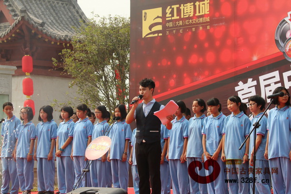 活動(dòng)現(xiàn)場(chǎng),中山電臺(tái)快樂88.8主持人子君傾情主持 活動(dòng)現(xiàn)場(chǎng),中山電臺(tái)快樂88.8主持人子君傾情主持