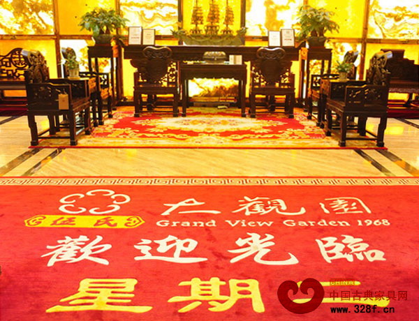 門(mén)口與電梯鋪放的地毯根據(jù)星期幾而每天對(duì)應(yīng)更換 門(mén)口與電梯鋪放的地毯根據(jù)星期幾而每天對(duì)應(yīng)更換