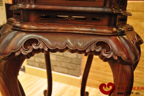 明式家具的美在細(xì)節(jié)處展現(xiàn)，越簡潔越美