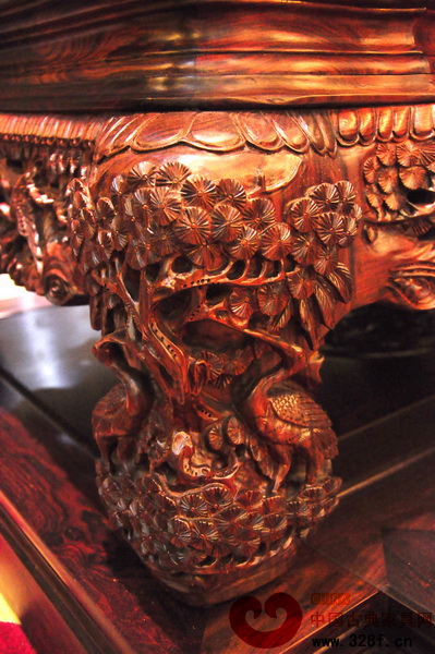 百子千孫沙發(fā)局部雕刻 百子千孫沙發(fā)局部雕刻