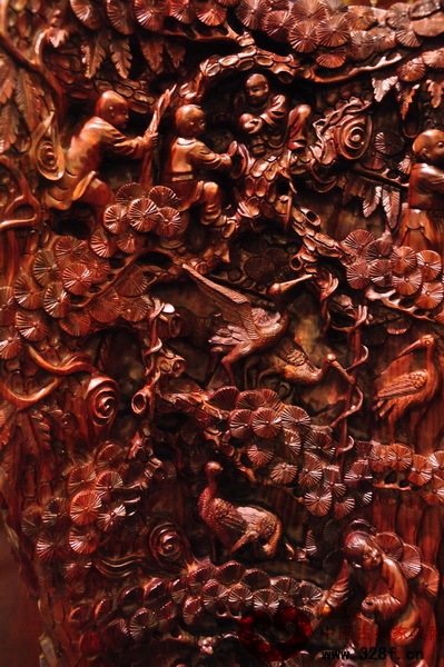 百子千孫沙發(fā)局部雕刻 百子千孫沙發(fā)局部雕刻