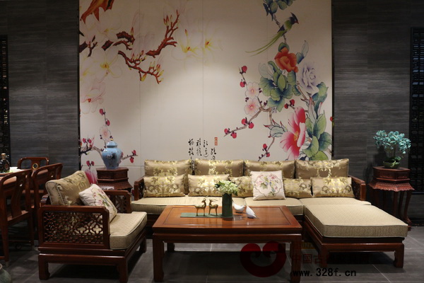 時(shí)尚而又端莊的紅木沙發(fā),非常符合當(dāng)代人的審美需求 時(shí)尚而又端莊的紅木沙發(fā),非常符合當(dāng)代人的審美需求