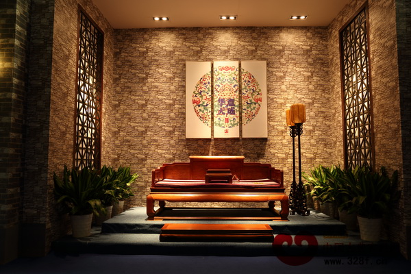 志成紅木新廣作產(chǎn)品《華意天成羅漢床》 志成紅木新廣作產(chǎn)品《華意天成羅漢床》