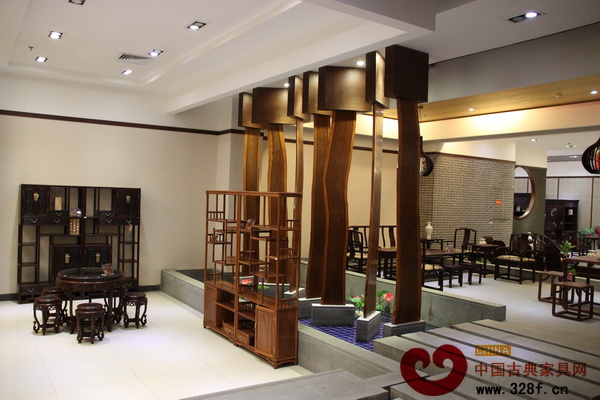 大明宮紅木燈飾廣場內(nèi)景 大明宮紅木燈飾廣場內(nèi)景