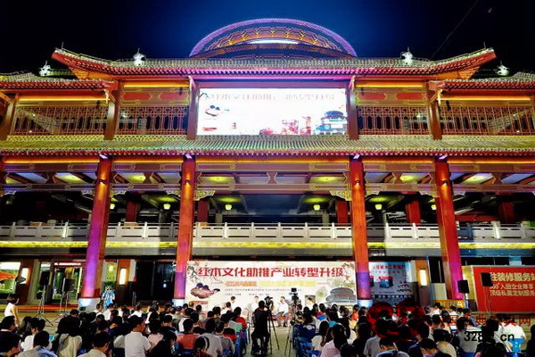 10月28日晚《周五民聲直播室戶外版》錄制現(xiàn)場 10月28日晚《周五民聲直播室戶外版》錄制現(xiàn)場