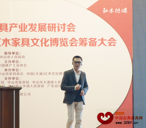 紅博城展會(huì)總統(tǒng)籌陳邇?cè)敿?xì)講解了紅博會(huì)八大亮點(diǎn) 紅博城展會(huì)總統(tǒng)籌陳邇?cè)敿?xì)講解了紅博會(huì)八大亮點(diǎn)