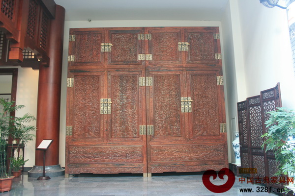 永華紅木代表作《中華第一柜》 永華紅木代表作《中華第一柜》