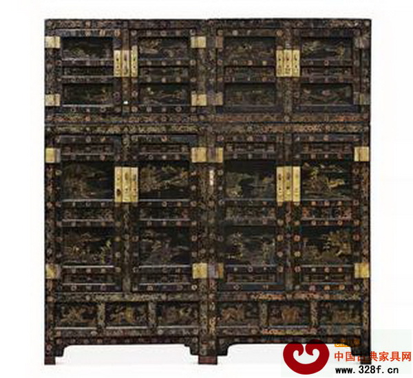 被王世襄先生譽為“無價之寶”的明萬歷儷松居藏黑漆描金彩繪青綠山水宮苑人物瑞獸龍紋頂箱大四件柜無底價起拍,最終以1500萬元落槌,成交價達(dá)1725萬元 被王世襄先生譽為“無價之寶”的明萬歷儷松居藏黑漆描金彩繪青綠山水宮苑人物瑞獸龍紋頂箱大四件柜無底價起拍,最終以1500萬元落槌,成交價達(dá)1725萬元