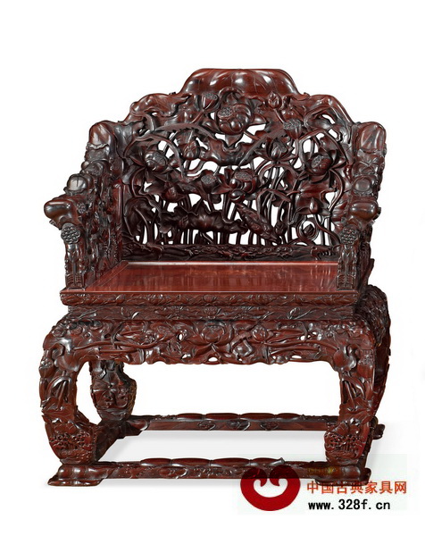 區(qū)氏臻品《小葉紫檀透雕蓮葉荷花紋寶座》