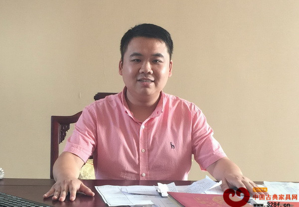 東陽(yáng)千百年紅木董事長(zhǎng)張海鋒 東陽(yáng)千百年紅木董事長(zhǎng)張海鋒