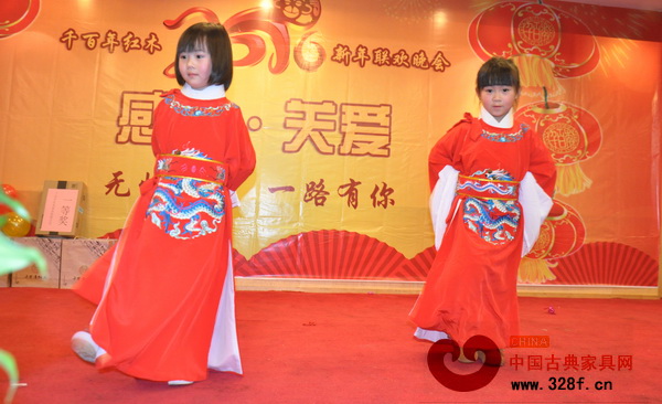 兩位特別嘉賓小朋友帶來的精彩表演 兩位特別嘉賓小朋友帶來的精彩表演