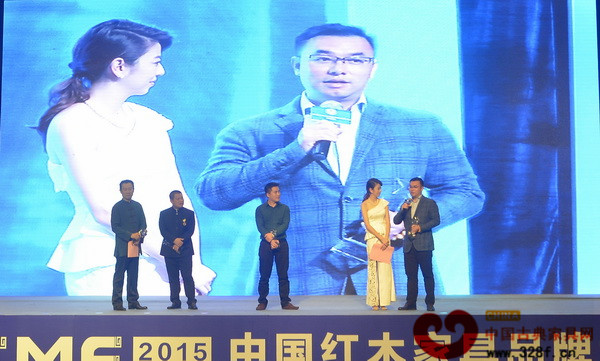 陳淦凡接受主持人采訪,道出國(guó)壽紅木的未來(lái)發(fā)展計(jì)劃 陳淦凡接受主持人采訪,道出國(guó)壽紅木的未來(lái)發(fā)展計(jì)劃