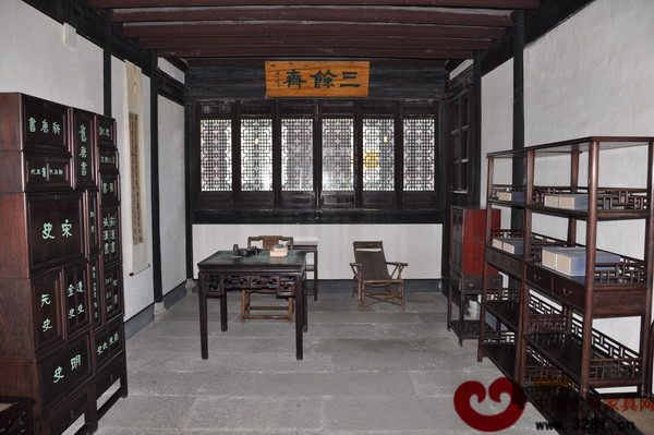 古代文人書房又名書齋,方寸之間,寄托的是他們達則兼濟天下、窮則獨善其身的儒仕情懷 古代文人書房又名書齋,方寸之間,寄托的是他們達則兼濟天下、窮則獨善其身的儒仕情懷