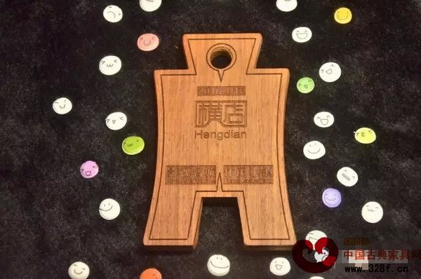 2016年橫馬獎牌背面 2016年橫馬獎牌背面