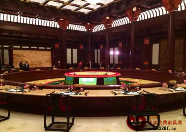 APEC會(huì)議上的紅木家具彰顯深厚中國(guó)傳統(tǒng)文化底蘊(yùn) APEC會(huì)議上的紅木家具彰顯深厚中國(guó)傳統(tǒng)文化底蘊(yùn)