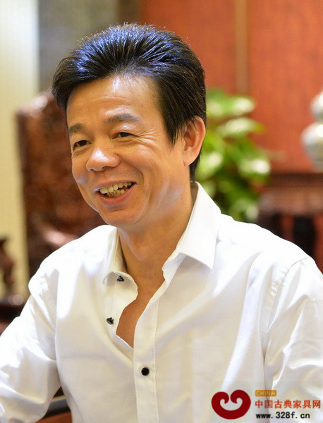 伍氏大觀園董事長伍華善