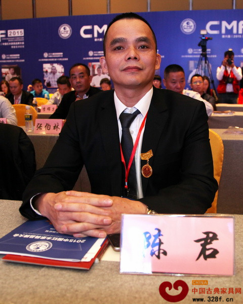 雅仕軒紅木總經(jīng)理陳君