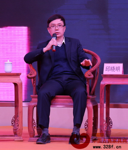 中山金融投資控股有限公司董事長、金融學博士、碩士研究生導(dǎo)師邱曉明 中山金融投資控股有限公司董事長、金融學博士、碩士研究生導(dǎo)師邱曉明