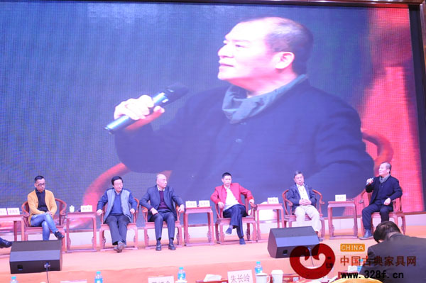 國際知名家具藝術(shù)設(shè)計師、建筑師、洪達仁國際管理集團總裁洪達仁 國際知名家具藝術(shù)設(shè)計師、建筑師、洪達仁國際管理集團總裁洪達仁