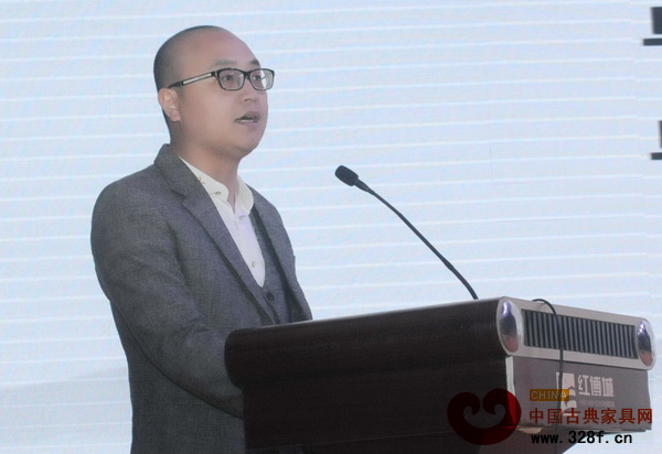 卓木王紅木總經(jīng)理杜長江闡釋卓木王·紅木大家居新商業(yè)模式 卓木王紅木總經(jīng)理杜長江闡釋卓木王·紅木大家居新商業(yè)模式