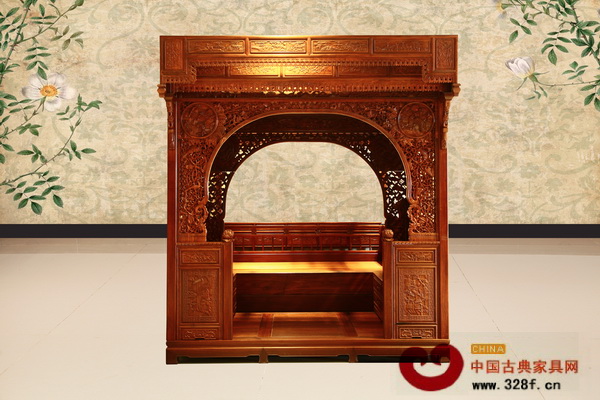 明智御品《紅檀·拔步床》 