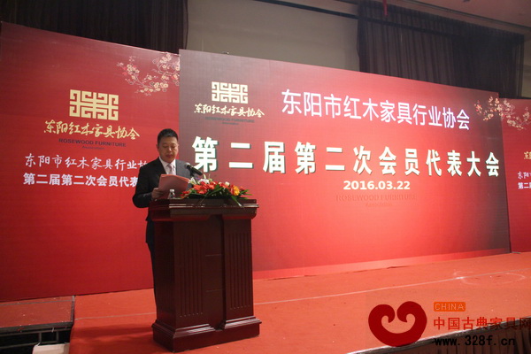 東陽市紅木家具行業(yè)協(xié)會(huì)第二屆第二次會(huì)員代表大會(huì)召開