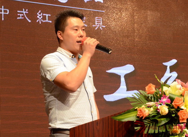 中山市天工雋品紅木家具有限公司銷售經理邱玉