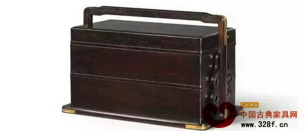 Lot 116 明末/清初 紫檀木兩撞提盒