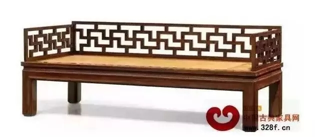 《晚明黃花梨攢接卍字紋圍子羅漢床》以1184萬港幣奪魁