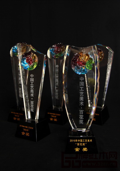 林銳群五獲中國(guó)工藝美術(shù)百花獎(jiǎng)金獎(jiǎng) 林銳群五獲中國(guó)工藝美術(shù)百花獎(jiǎng)金獎(jiǎng)