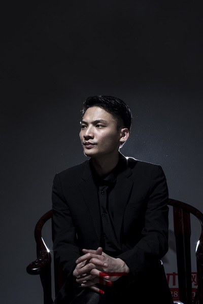 中式家具設(shè)計(jì)師、兩木品牌創(chuàng)始人林銳群 中式家具設(shè)計(jì)師、兩木品牌創(chuàng)始人林銳群