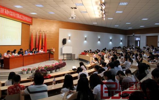 第八屆“紅古軒杯”新中式家具設(shè)計(jì)大賽，在山東工藝美術(shù)學(xué)院拉開(kāi)大幕