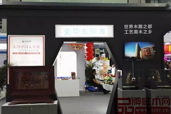 東陽(yáng)中國(guó)木雕城攜大師精品亮相深圳文博會(huì)