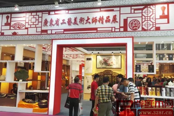 廣東省工藝美術(shù)大師精品展在9號(hào)館展出