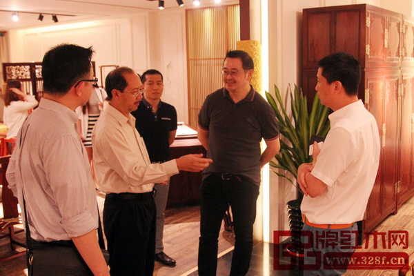 馬來西亞木材理事會(huì)一行參觀紅古軒 馬來西亞木材理事會(huì)一行參觀紅古軒