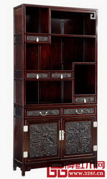 區(qū)氏臻品生產(chǎn)的《云龍紋博古架》 區(qū)氏臻品生產(chǎn)的《云龍紋博古架》