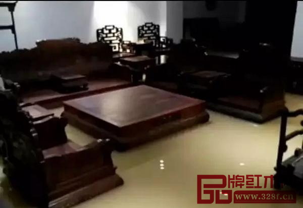 仙游遭臺(tái)風(fēng)侵襲紅木被洪水沖走