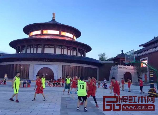 籃球友誼賽精彩瞬間