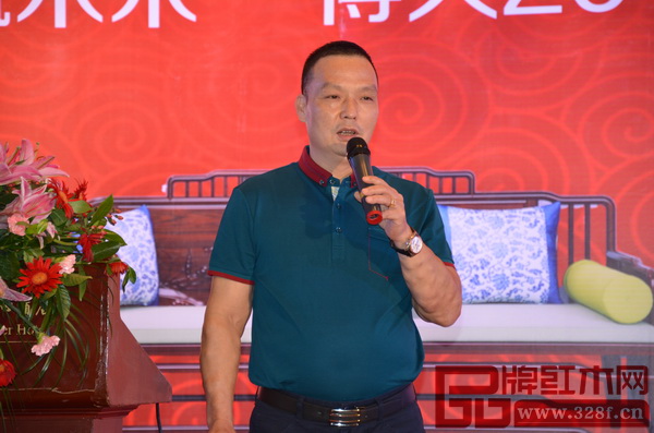 曹專家的演講深入淺出,觀點新穎,引得現(xiàn)場經(jīng)銷商強烈共鳴 曹專家的演講深入淺出,觀點新穎,引得現(xiàn)場經(jīng)銷商強烈共鳴