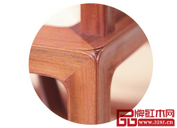 弧形粽角榫目前國壽已經(jīng)申請了專利，這是國壽獨(dú)有的，也是新明式的一個重要元素