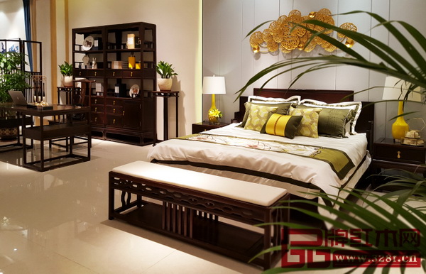 不同的臥室風(fēng)格都能與紅木家具相適應(yīng) 