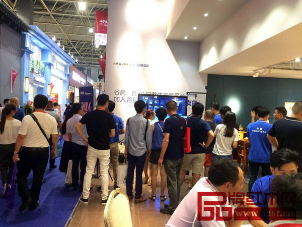 古居VR技術(shù)手到參觀者的關(guān)注 古居VR技術(shù)手到參觀者的關(guān)注