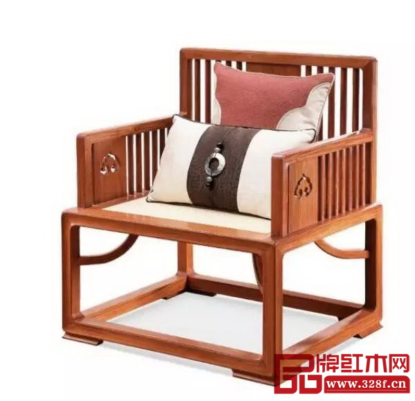 整個世外桃源系列也大量采用了舒適度更好的抱枕、坐墊等軟裝產品搭配(圖為世外桃源單人沙發(fā)) 整個世外桃源系列也大量采用了舒適度更好的抱枕、坐墊等軟裝產品搭配(圖為世外桃源單人沙發(fā))