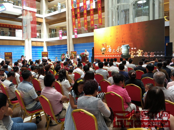 開業(yè)典禮現(xiàn)場座無虛席,人氣火爆 開業(yè)典禮現(xiàn)場座無虛席,人氣火爆