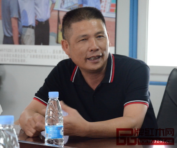 新興縣經(jīng)信局黨組副書記楊惠培 新興縣經(jīng)信局黨組副書記楊惠培