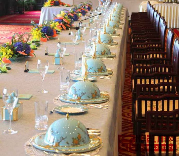 設(shè)宴用的中國(guó)瓷器，精美異常