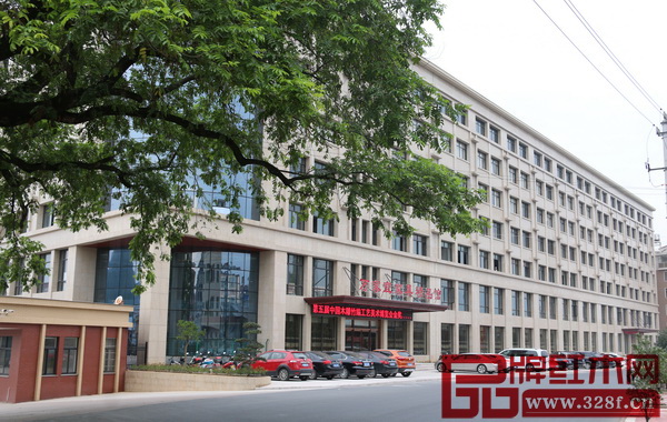 萬(wàn)家宜家居生活館外景 萬(wàn)家宜家居生活館外景