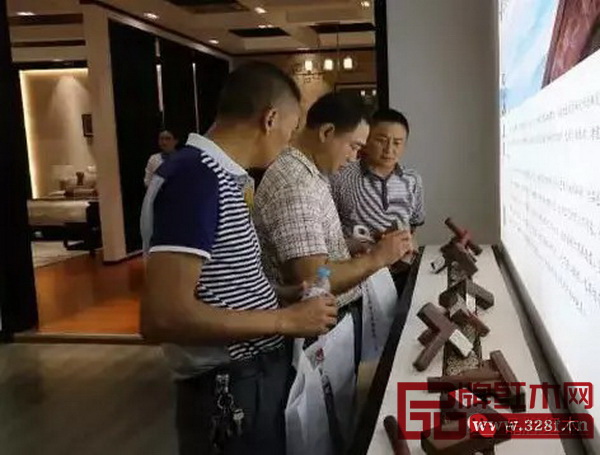 永華紅木攜匠心力作首次亮相上海家博會,一展國粹文化之魅力 永華紅木攜匠心力作首次亮相上海家博會,一展國粹文化之魅力